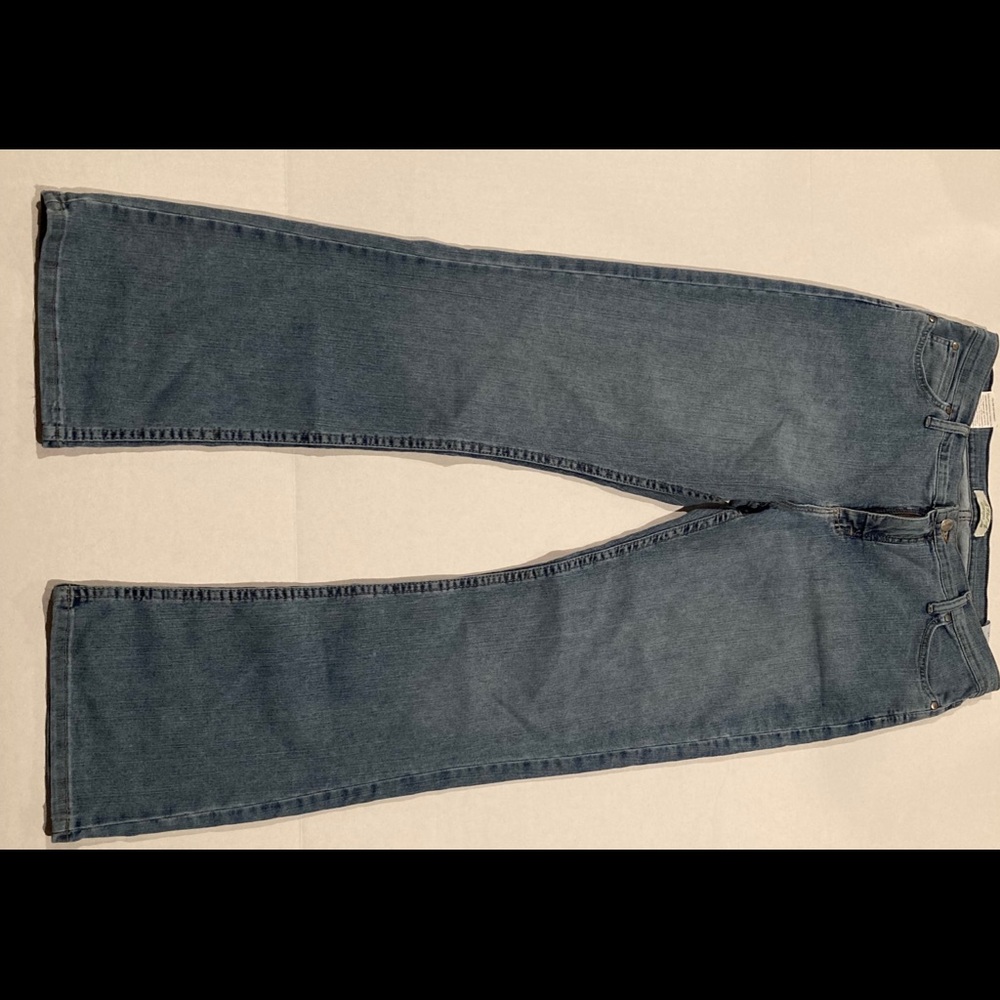 Women’s wrangler boot cut jeans/ brand new. Size 14 X 32